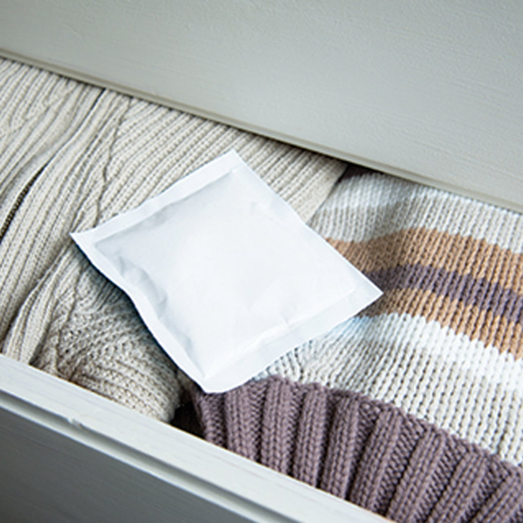 No Spill Hanging Moisture Traps