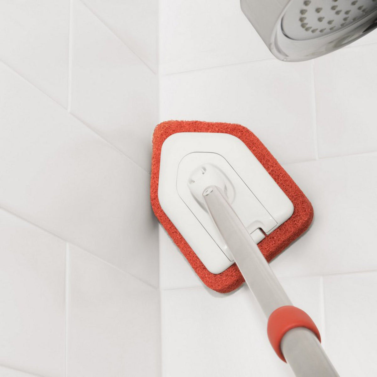 OXO Good Grips Extendable Tub and Tile Scrub