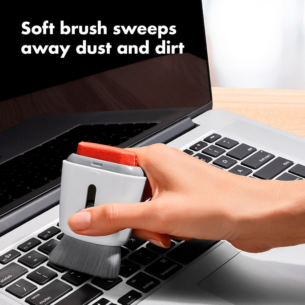 Oxo Sweep & Swipe Laptop Cleaner