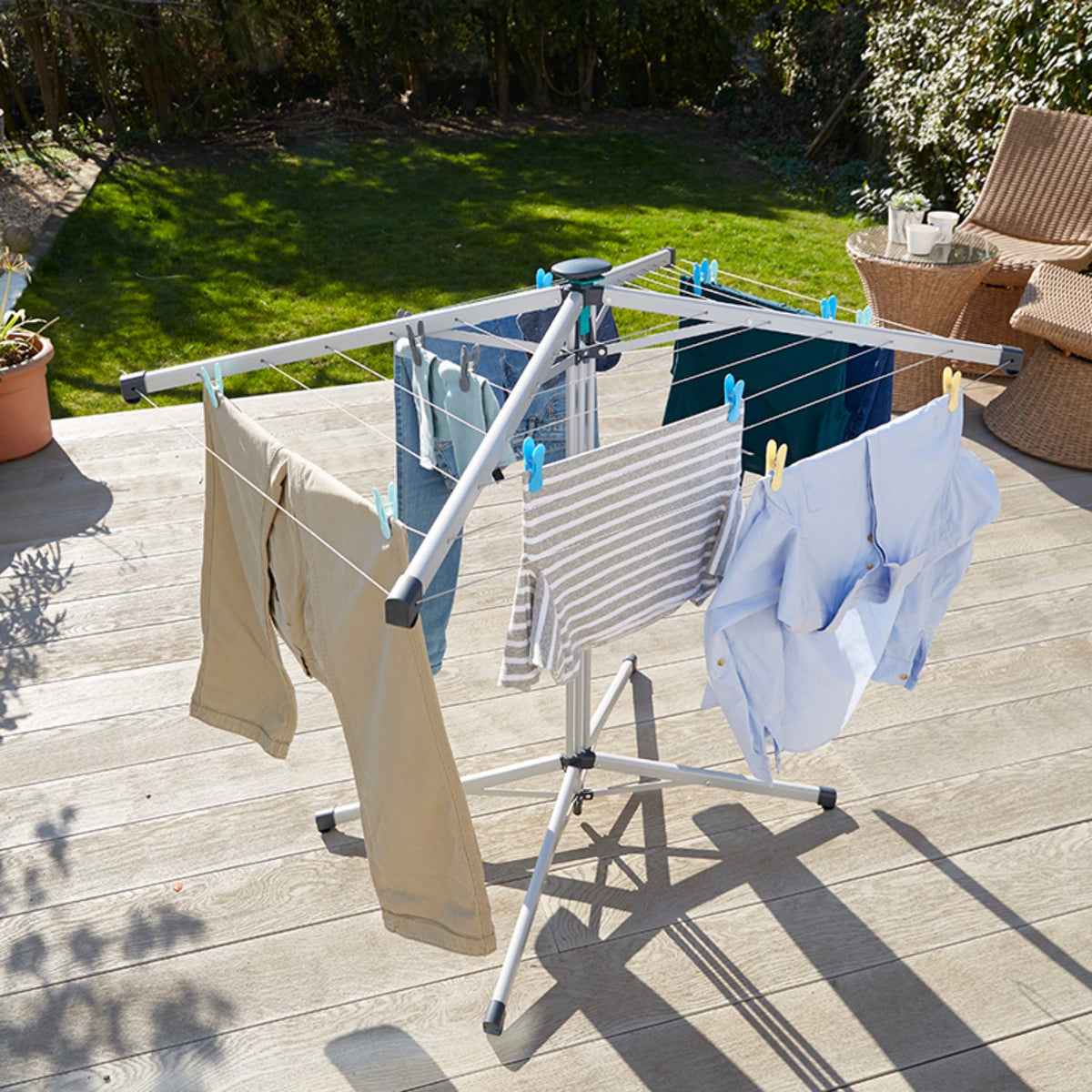 Leifheit LinoPop-Up 140 Portable Rotary Airer with Protective Cover