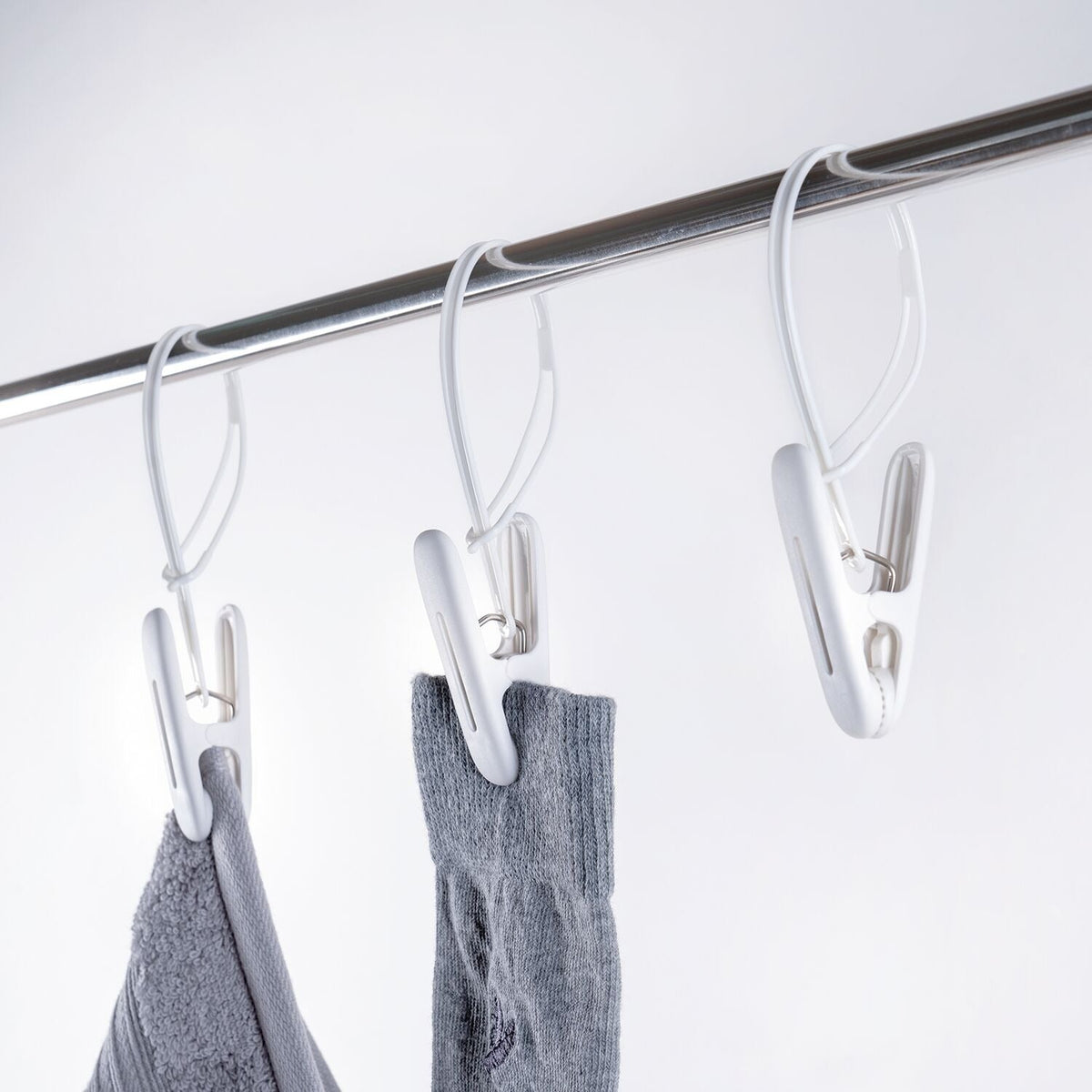 Lakeland Hanging Pegs – Pack of 12