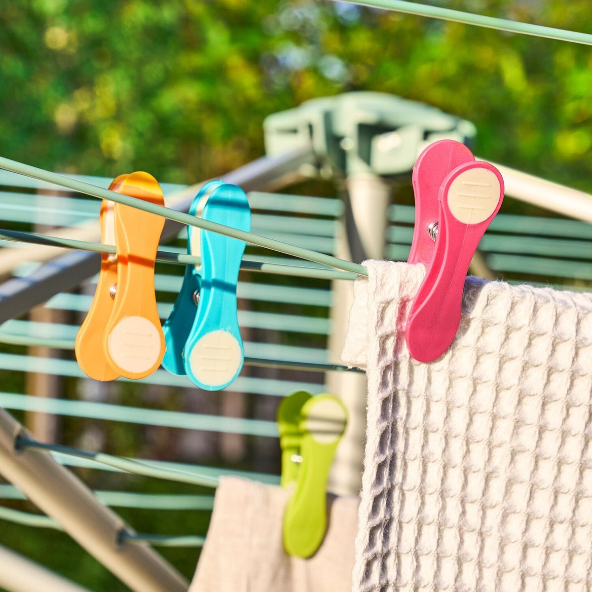 20 Lakeland Super Soft Grip Pegs