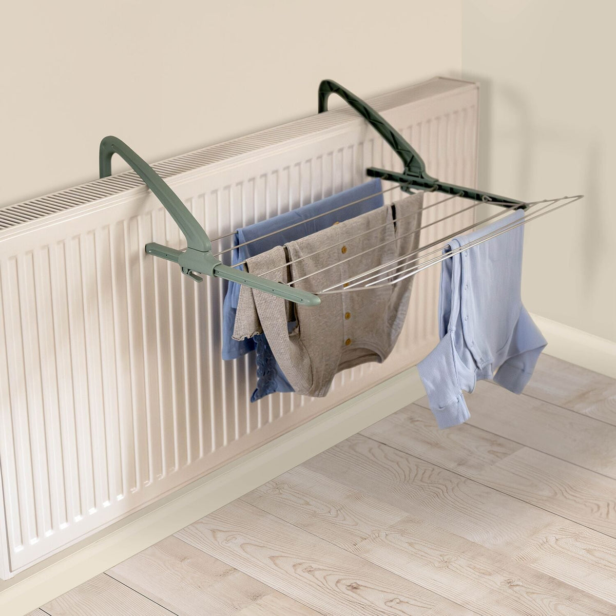 Lakeland Radiator Airer with 6m Drying Space