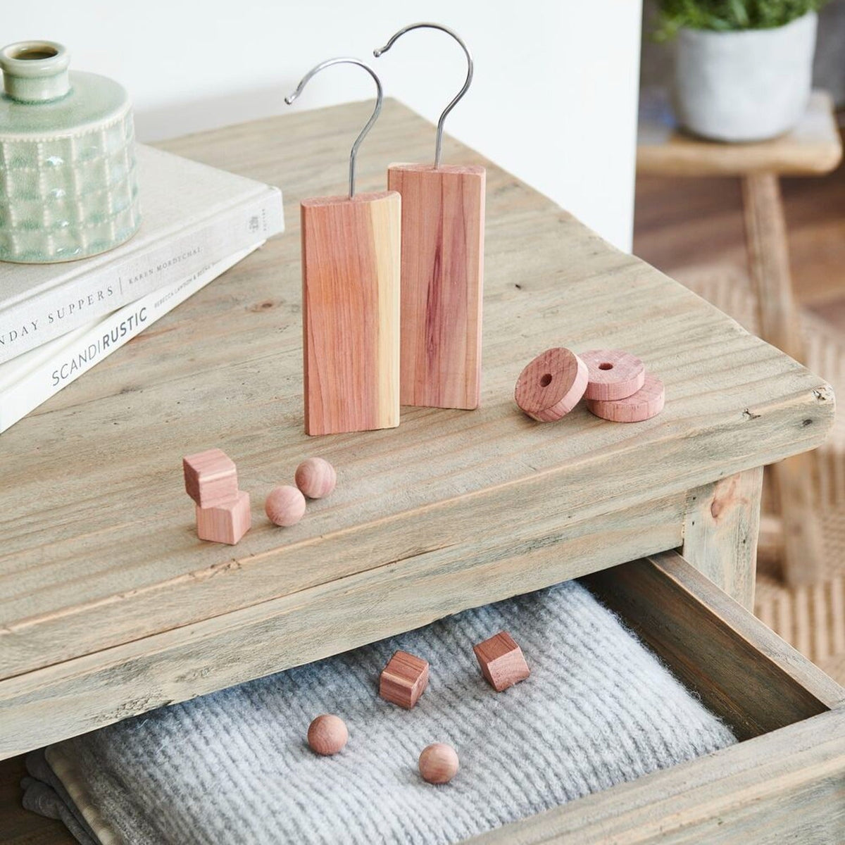 28-Piece Cedar Wood Moth Repellent Set